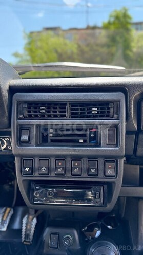 LADA (VAZ) Niva-15