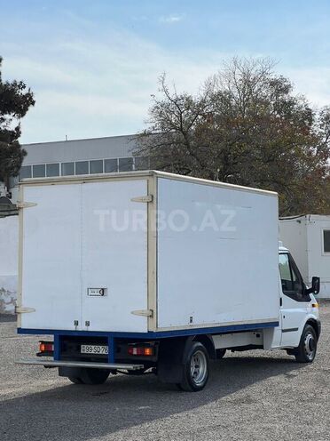 Ford Transit-8