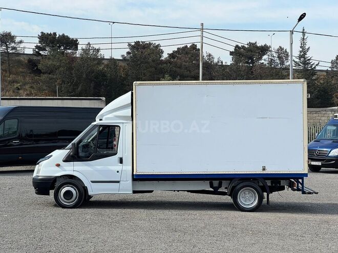 Ford Transit-2