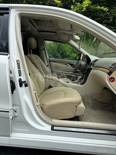 Mercedes E 240-12