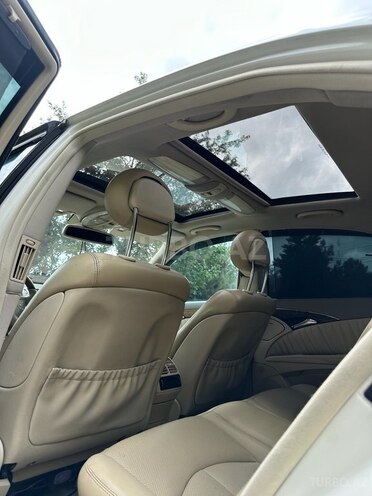 Mercedes E 240-8