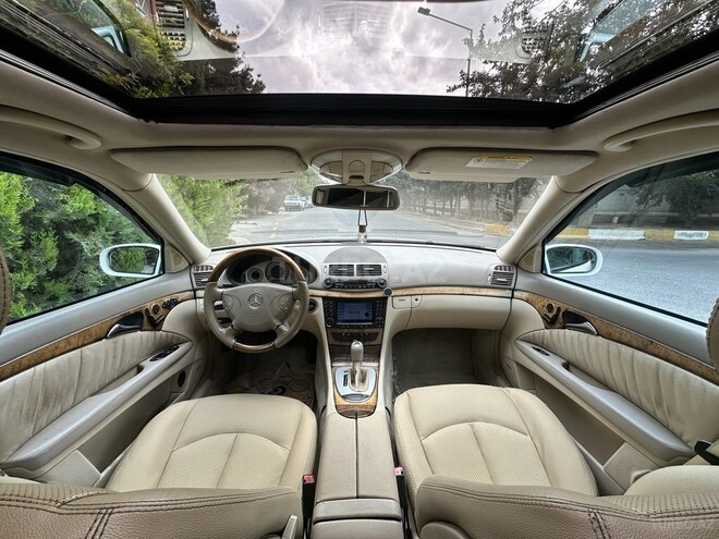 Mercedes E 240-7