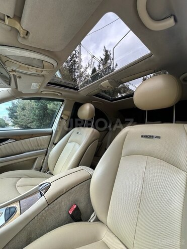Mercedes E 240-9
