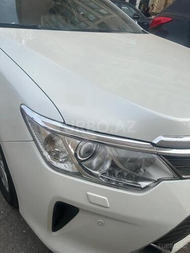 Toyota Camry-15
