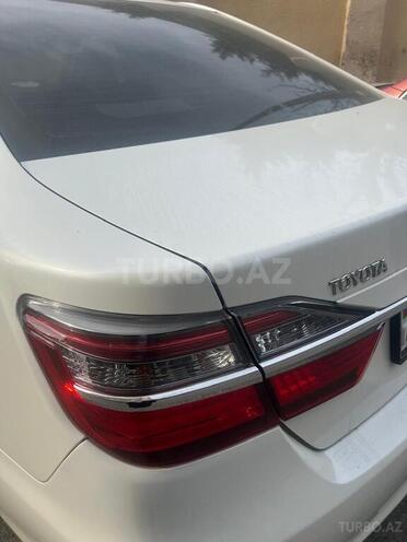 Toyota Camry-14