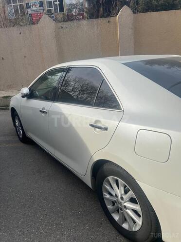 Toyota Camry-5