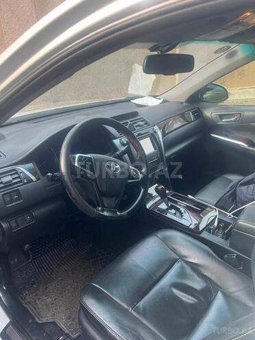 Toyota Camry-9