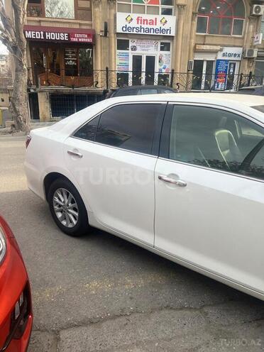 Toyota Camry-7