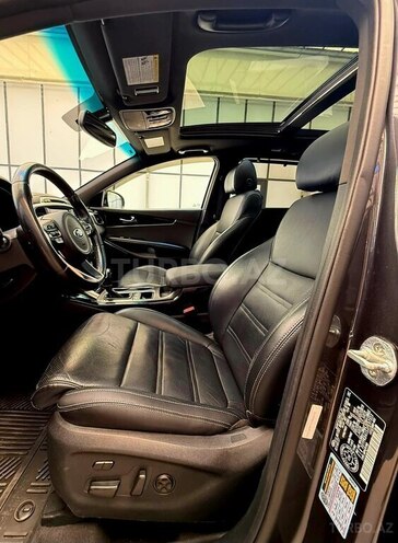 Kia Sorento-12
