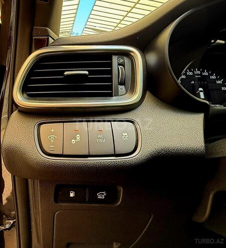 Kia Sorento-16