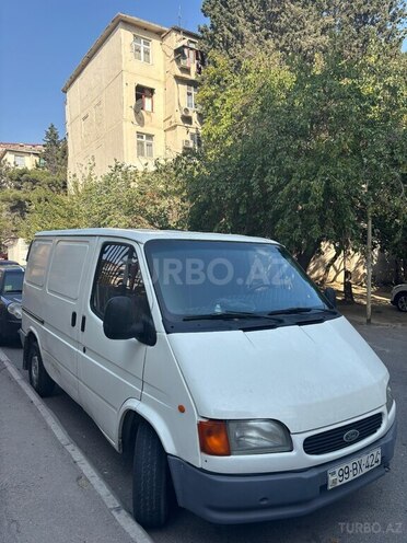 Ford Transit-2
