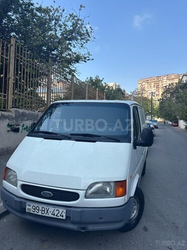 Ford Transit-1