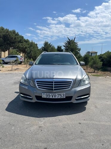 Mercedes E 250-1