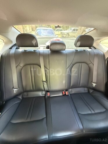 Hyundai Sonata-14