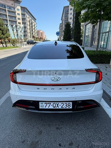 Hyundai Sonata-12