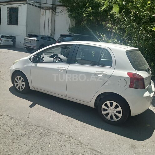 Toyota Yaris-6
