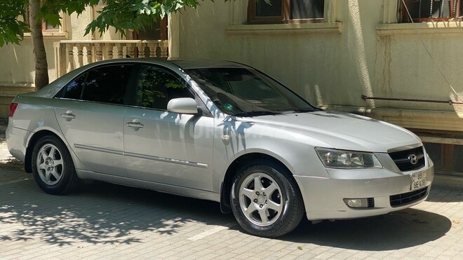 Hyundai Sonata-5