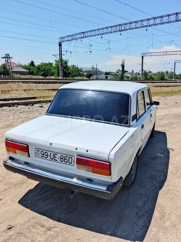 LADA (VAZ) 2107-2