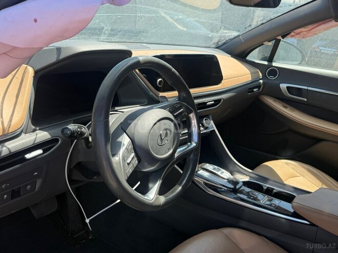 Hyundai Sonata-4