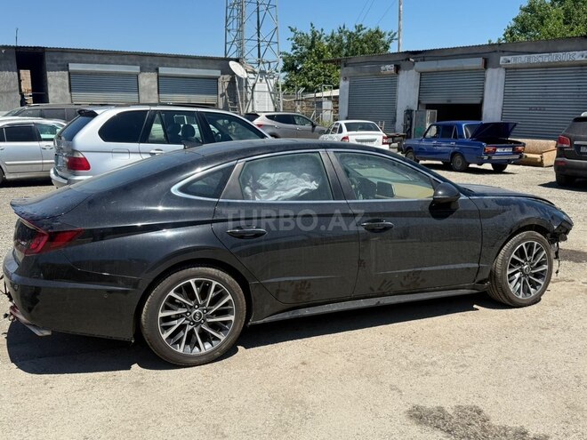 Hyundai Sonata-2