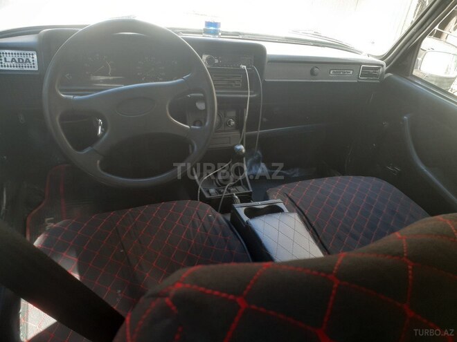 LADA (VAZ) 2107-2