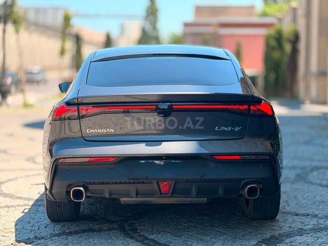 Changan Uni-V-8
