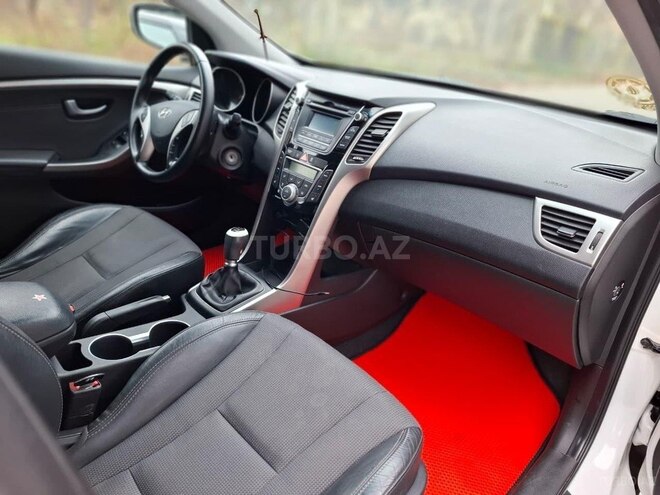 Hyundai i30-12