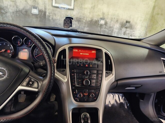 Opel Astra-11