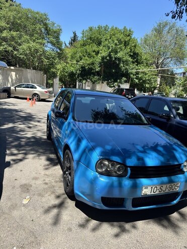 Volkswagen Golf-2