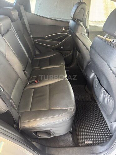 Hyundai Santa Fe-6