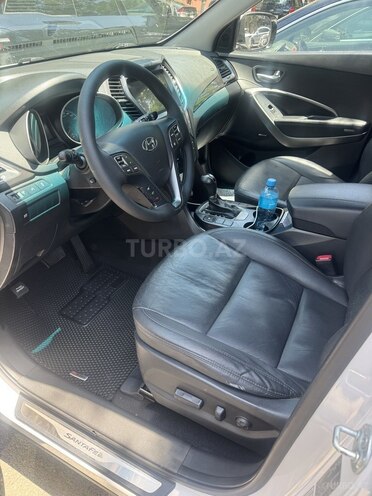 Hyundai Santa Fe-12