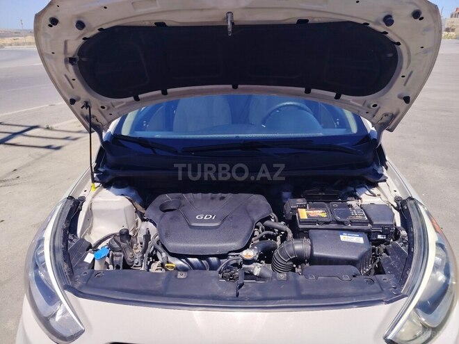 Hyundai Accent-3