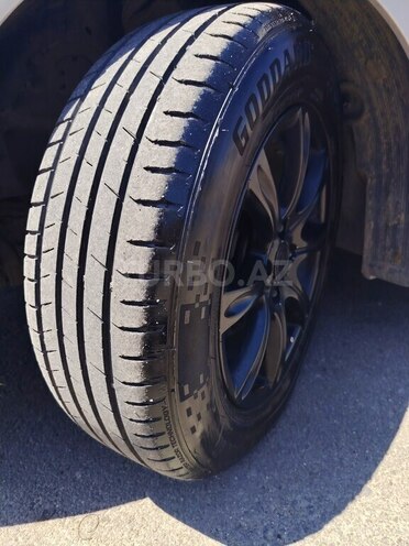 Hyundai Accent-13