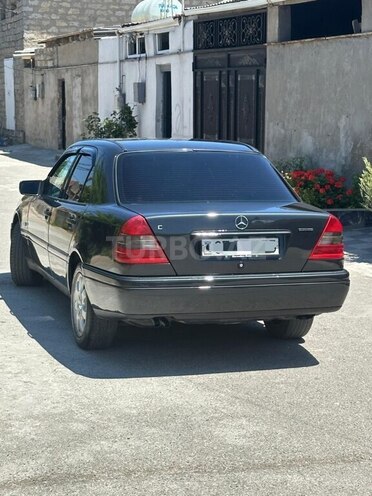 Mercedes C 200-2