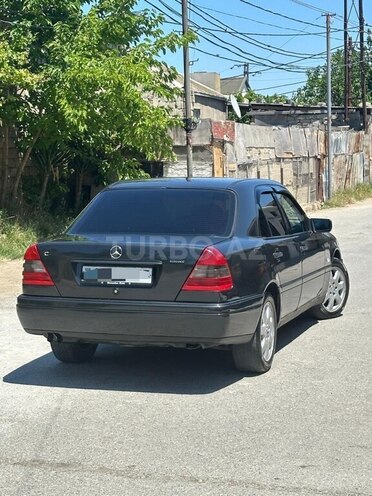 Mercedes C 200-4