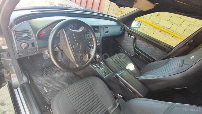 Mercedes C 200-8