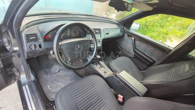 Mercedes C 200-13