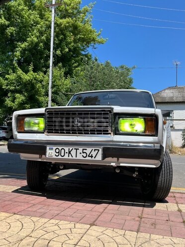 LADA (VAZ) 2107-1