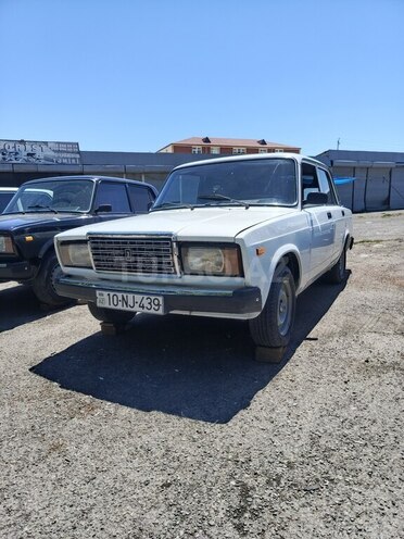 LADA (VAZ) 2107-1