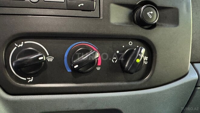 Ford Transit-2