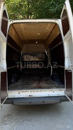 Ford Transit-5
