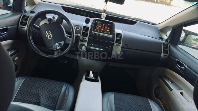 Toyota Prius-3