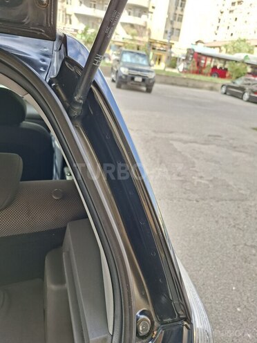 Kia Rio-14