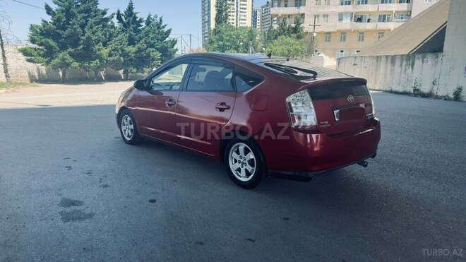 Toyota Prius-4