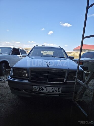 Mercedes C 200-1