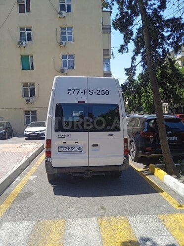 Ford Transit-2