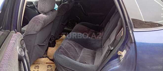 Opel Vectra-4