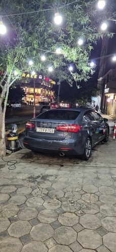 Kia Cerato-5