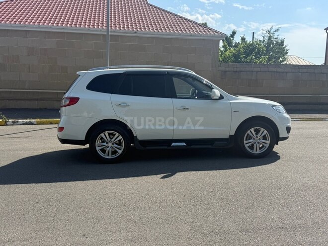 Hyundai Santa Fe-5