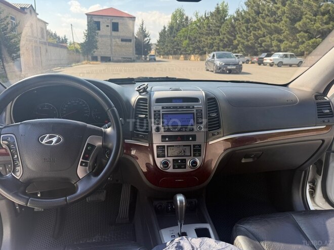 Hyundai Santa Fe-12